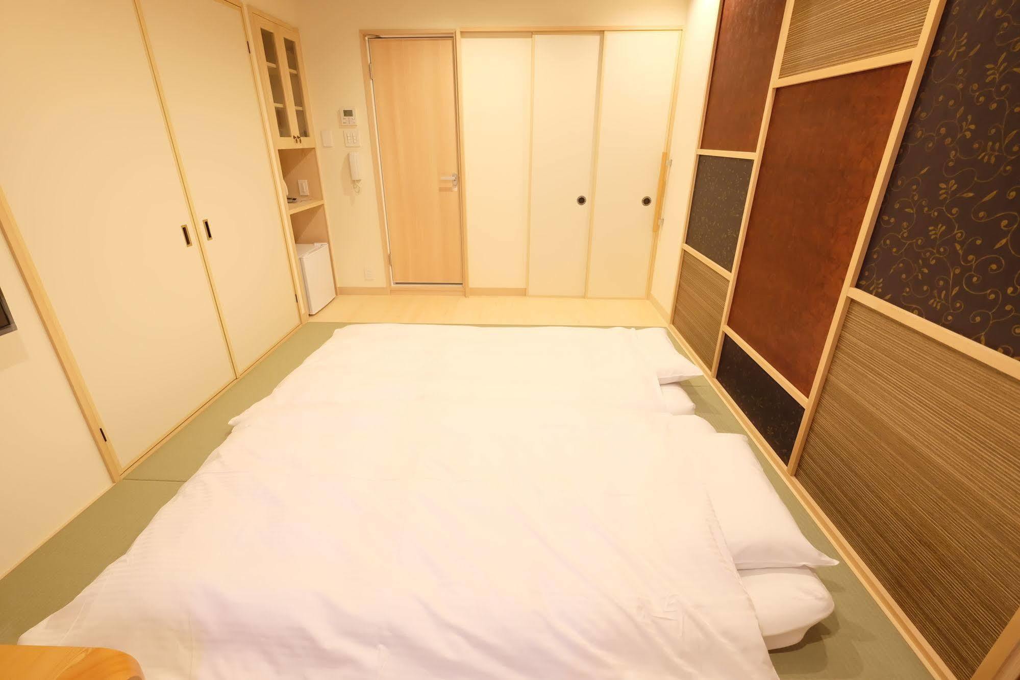 東心斎橋おおきにアパート Ookini Ryokan & Apartment โอซาก้า ภายนอก รูปภาพ