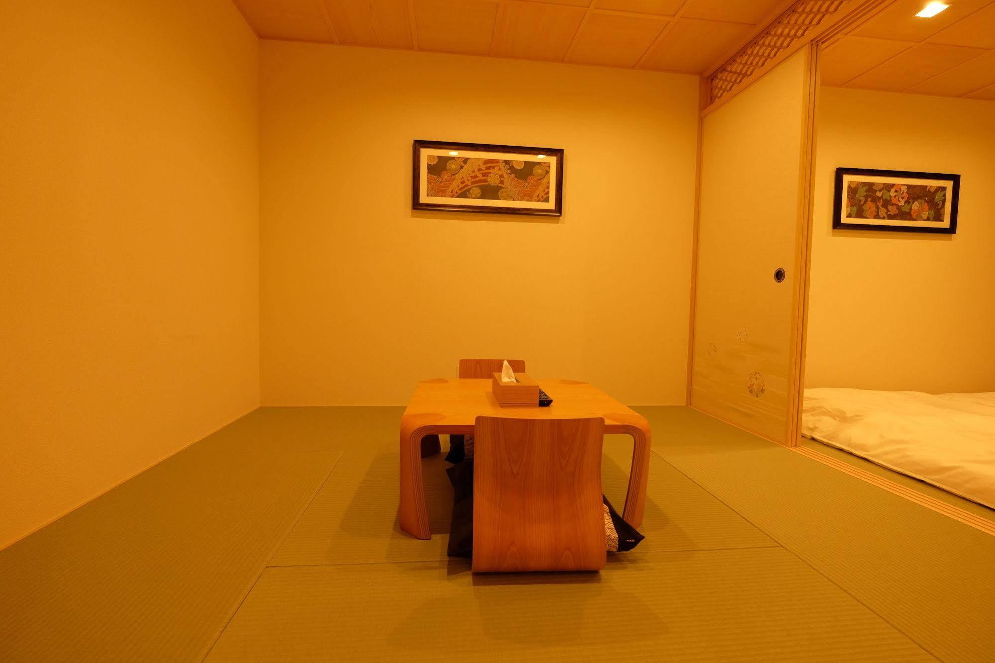 東心斎橋おおきにアパート Ookini Ryokan & Apartment โอซาก้า ภายนอก รูปภาพ